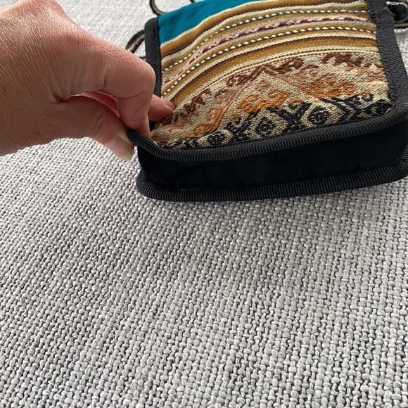 ‎Recuerdo de Copacabana, Bolivia Crossbody Bag - Picture 7 of 11